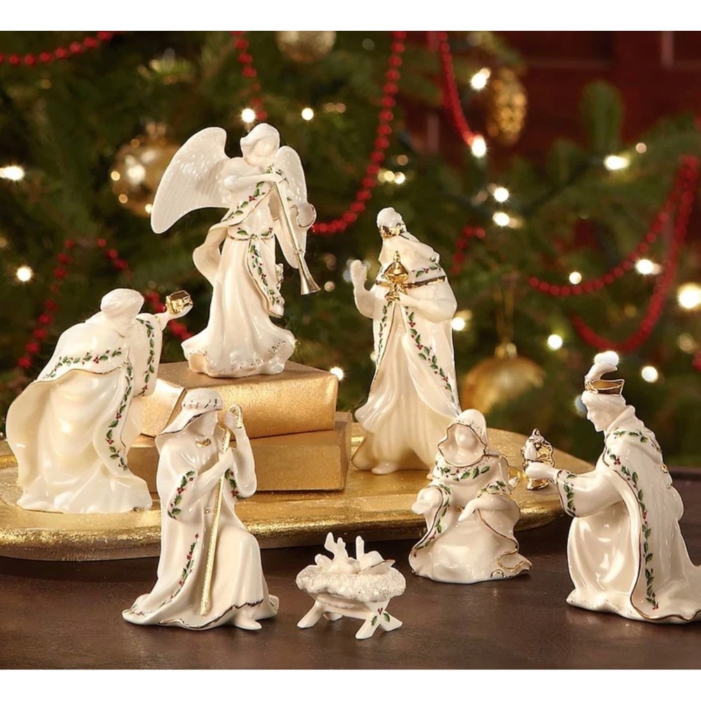 Lenox Holiday Nativity 7 Piece Figurine Set Ivory China 24k Gold Holly Berry
